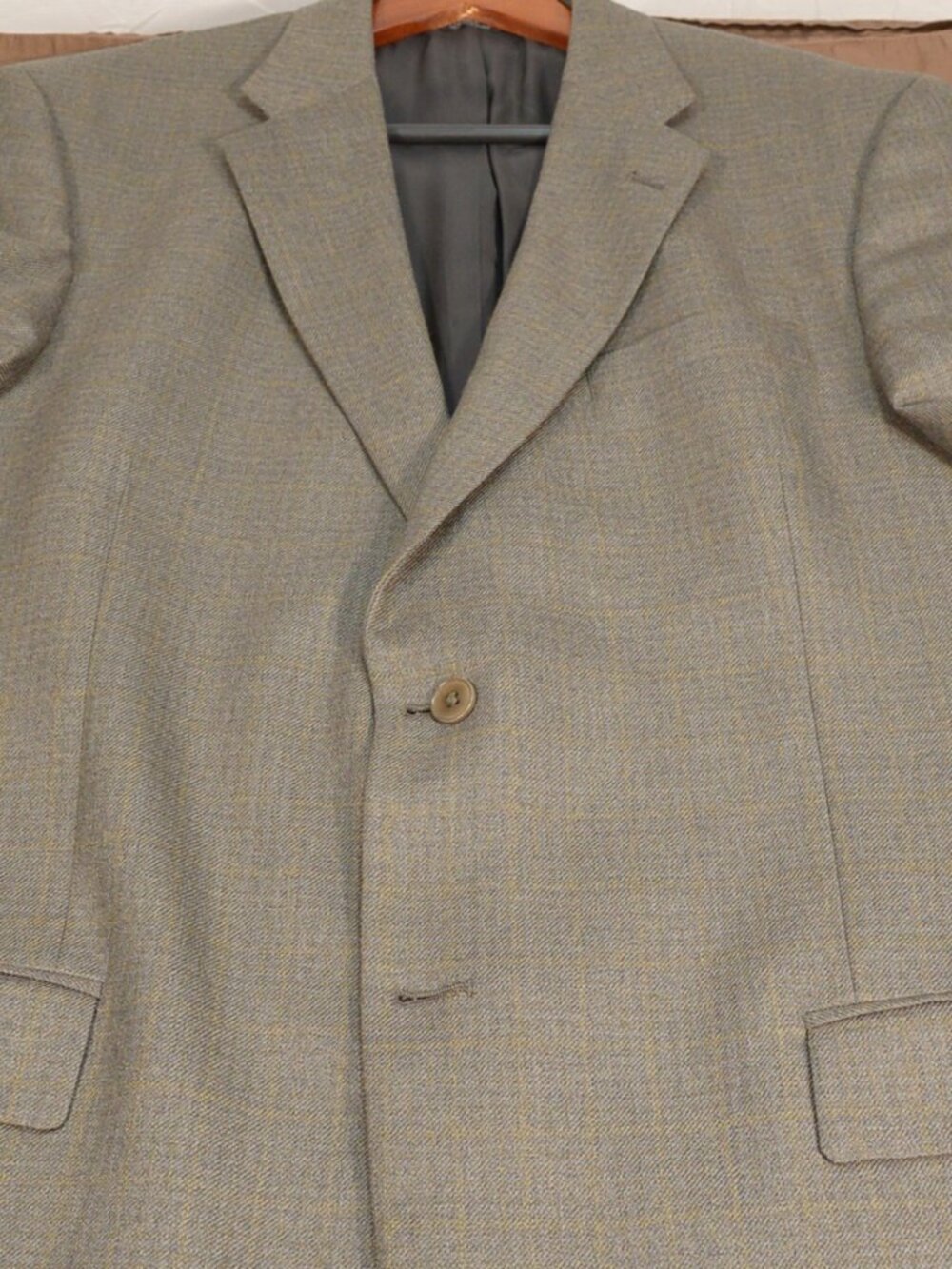 Claiborne Men's Sport Coat -- Brown Gold Windowpane -- Size 48L